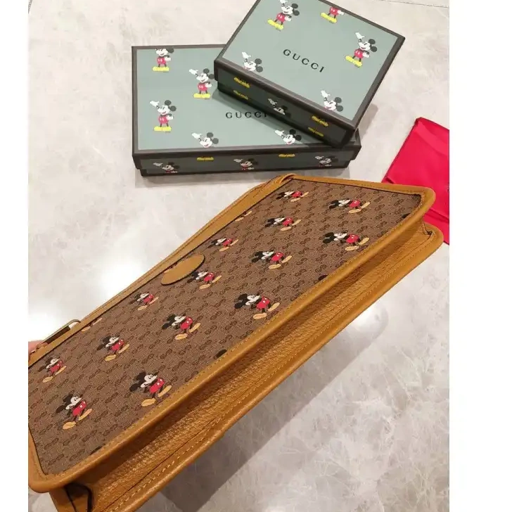 Bags 20DJ570090 Gucci 0817